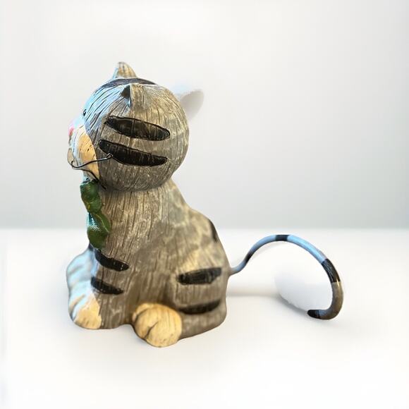 Vintage Resin Collections Cat With Swirl Tail And Bow Tie Gray And Black 6 Inch - Picture 4 of 7
